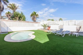 Corralejo Beach Villa Tierra- Sea View, Private Pool, BBQ & Wifi by Amazzzing Travel